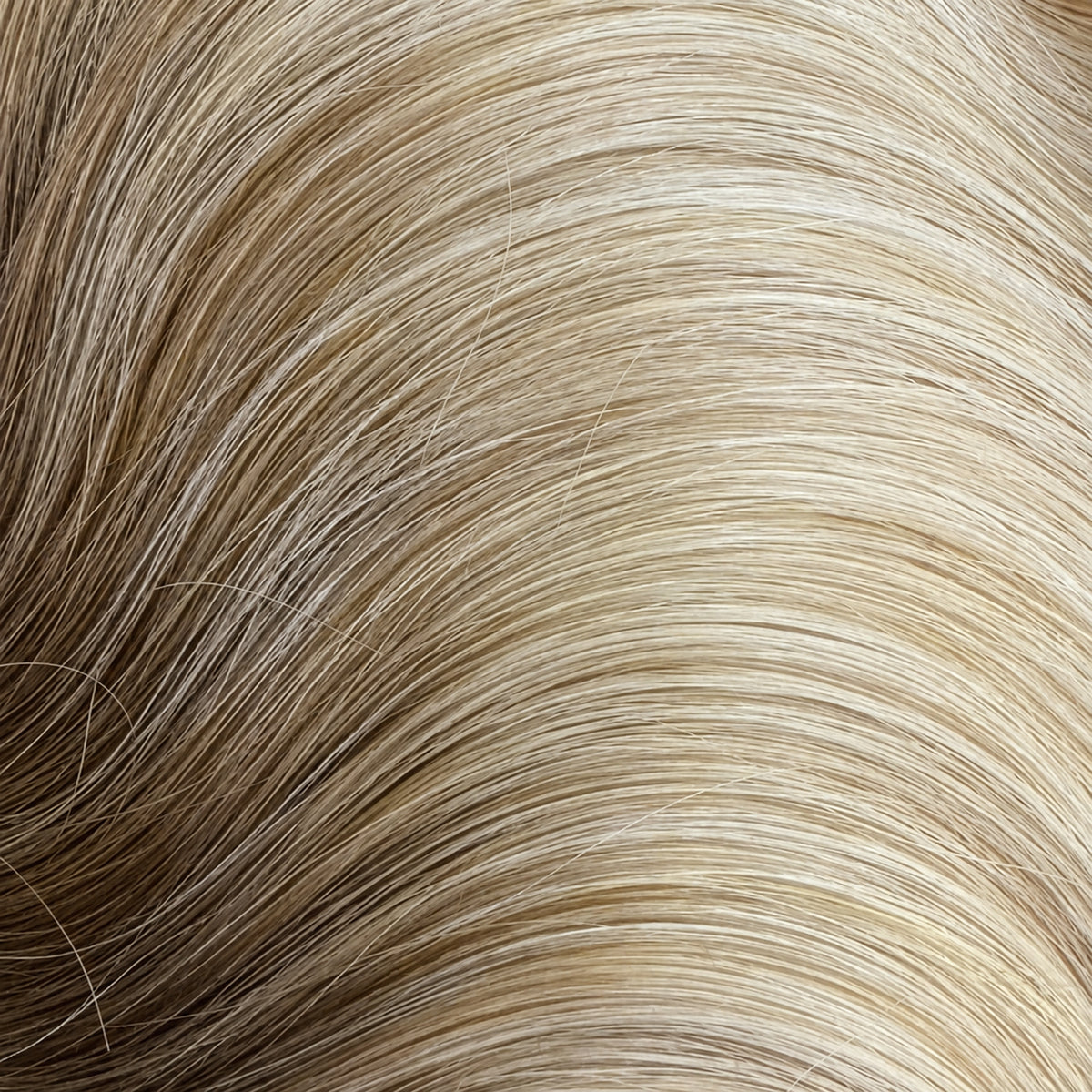 2T/613# - Dark Rooted Blonde - I-Tip - Wavy - 70 cm · 100 g