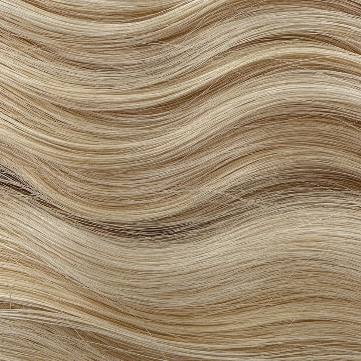 Pearl Blonde K-Tip Extensions – 70 cm – Wavy